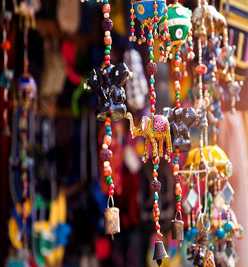 Elephant toys in the shop at Indian market in Goa