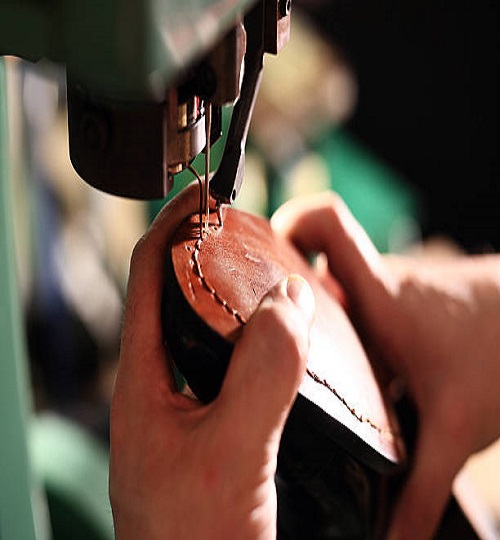 Shoe uppers sewing machine to a professional shoemaker