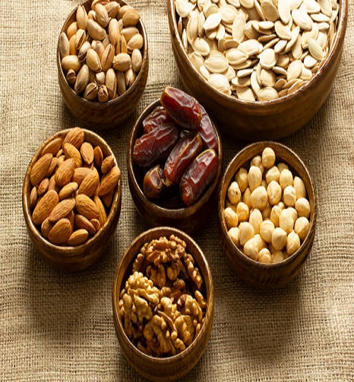 mixed nuts and dried dates